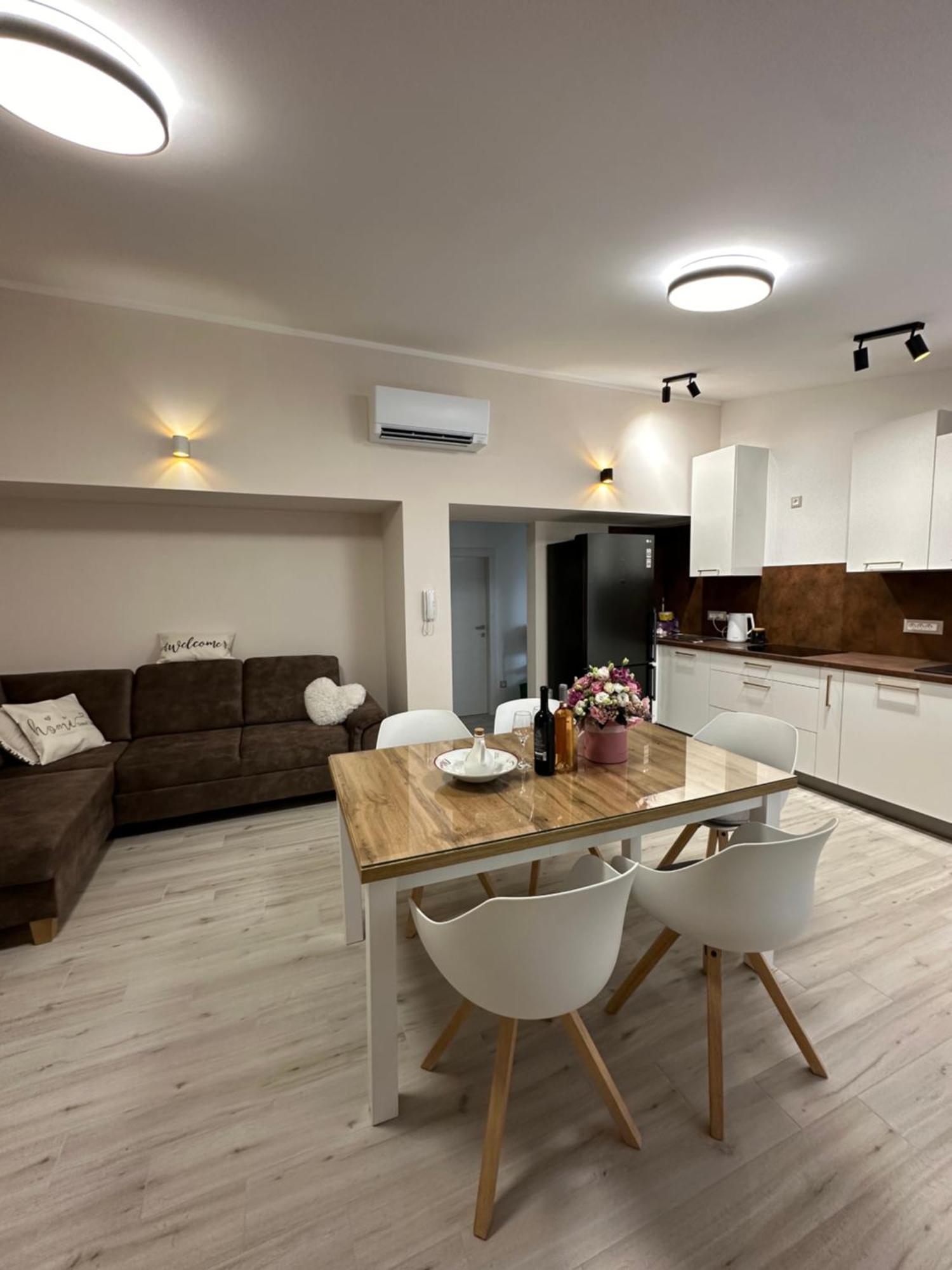 Bee House Suite - Brand New Apartment 100 M From Sea Kastela Exterior photo